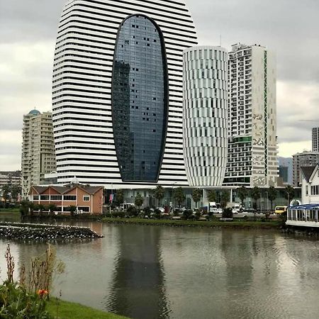 Apartamento Sea Breeze In Batumi Exterior foto