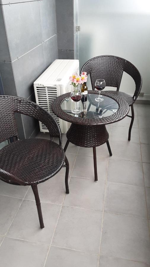 Apartamento Sea Breeze In Batumi Exterior foto
