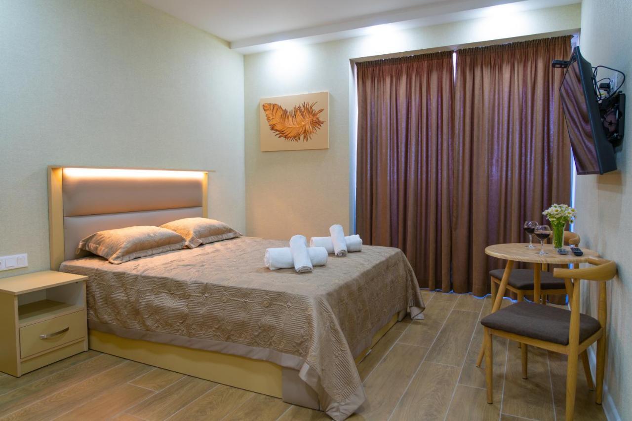 Apartamento Sea Breeze In Batumi Exterior foto