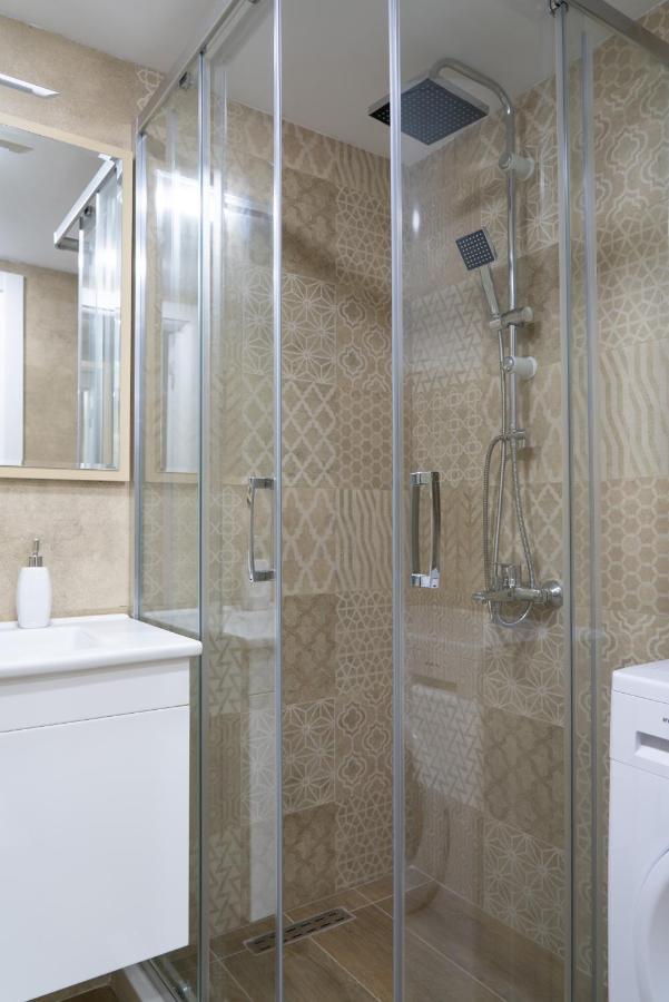 Apartamento Sea Breeze In Batumi Exterior foto