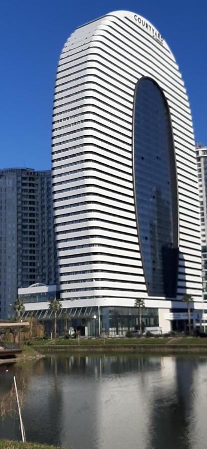 Apartamento Sea Breeze In Batumi Exterior foto