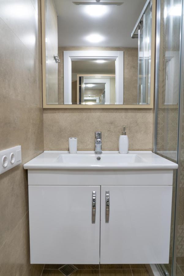 Apartamento Sea Breeze In Batumi Exterior foto