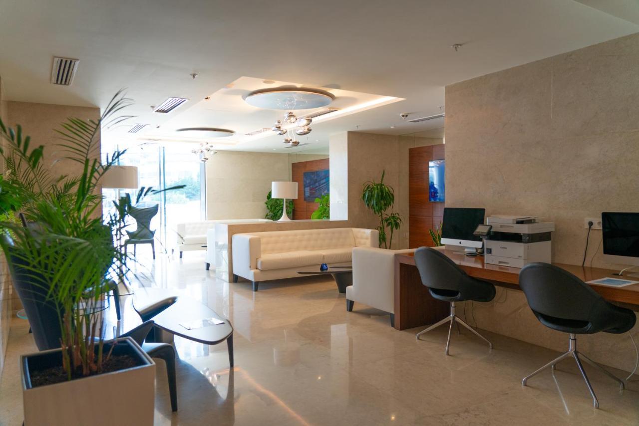 Apartamento Sea Breeze In Batumi Exterior foto