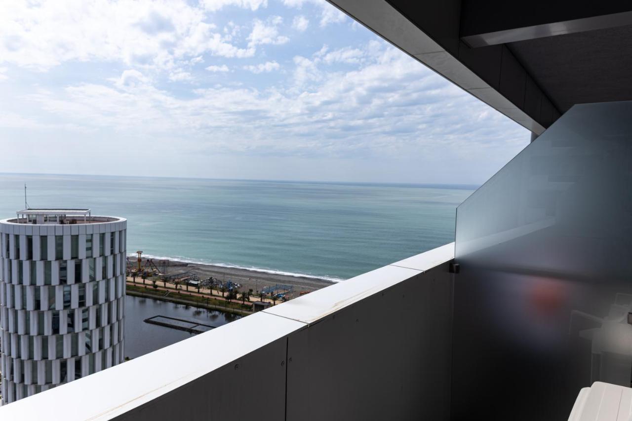Apartamento Sea Breeze In Batumi Exterior foto